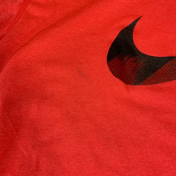 Boys Nike tee - Picture 3 of 5